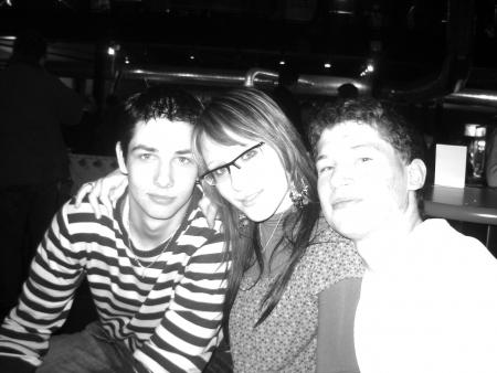 Nous trois